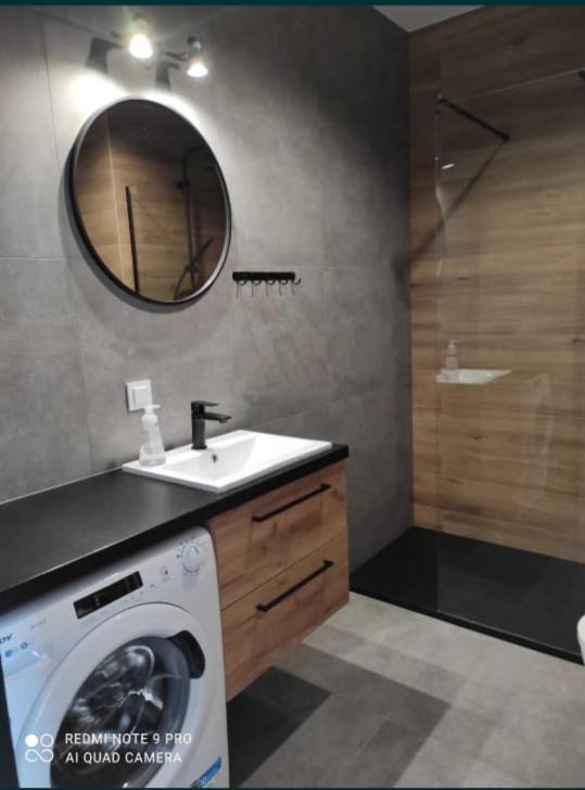Airport Apartment Warsawa Bagian luar foto